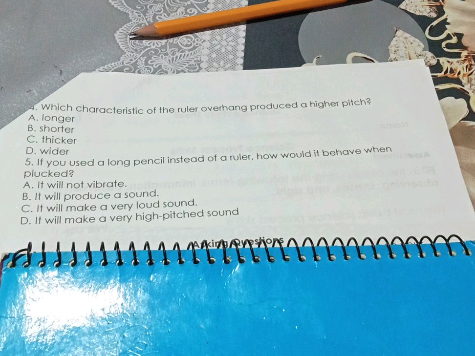 Which characteristic of the ruler overhang