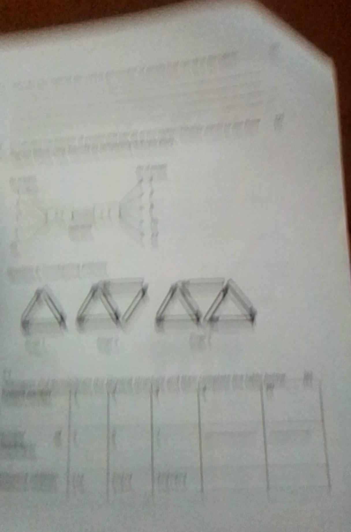 The diagram shows three stages of a pattern.