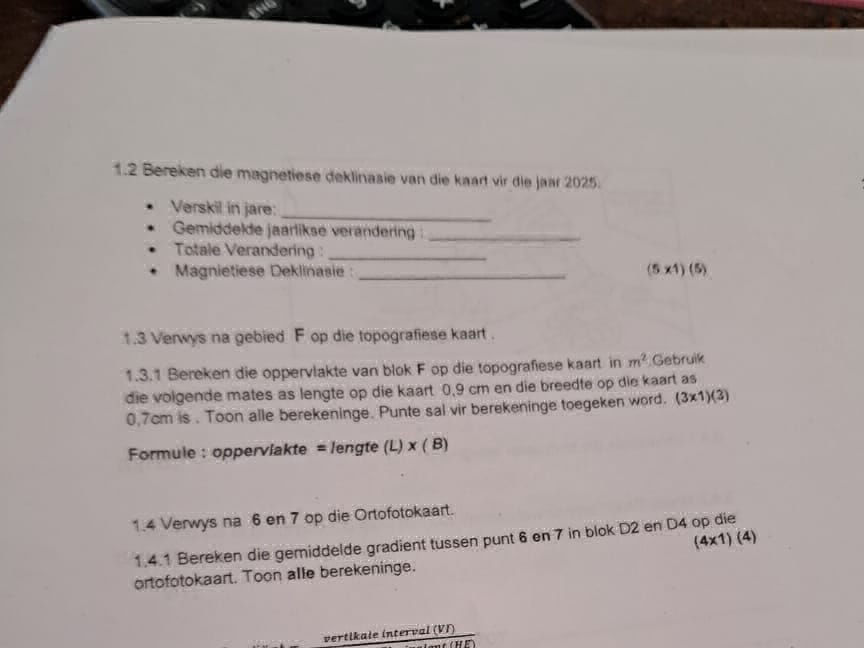 1.2 Bereken die magnetiese deklinasie van | StudyX