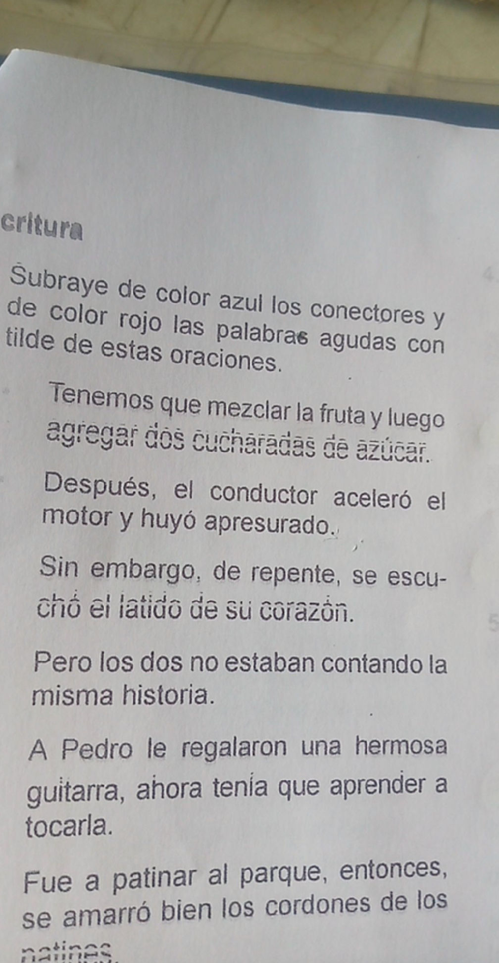 Subraye de color azul los conectores y de