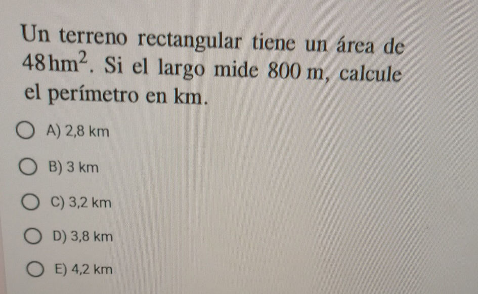 Un terreno rectangular tiene un área de | StudyX