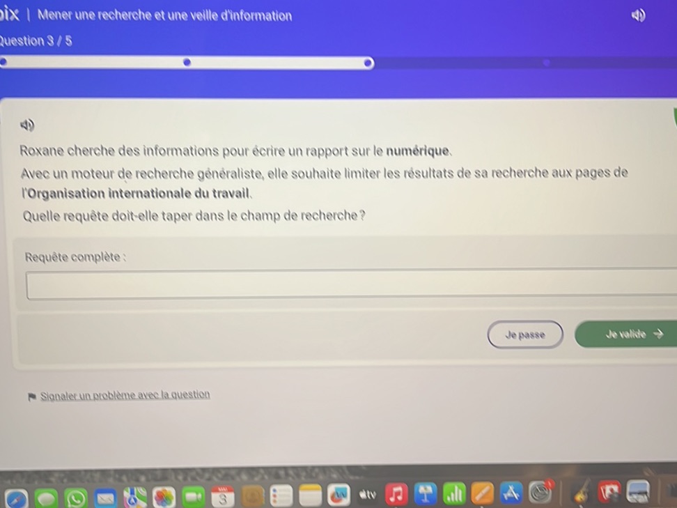 Roxane cherche des informations pour écrire — free download